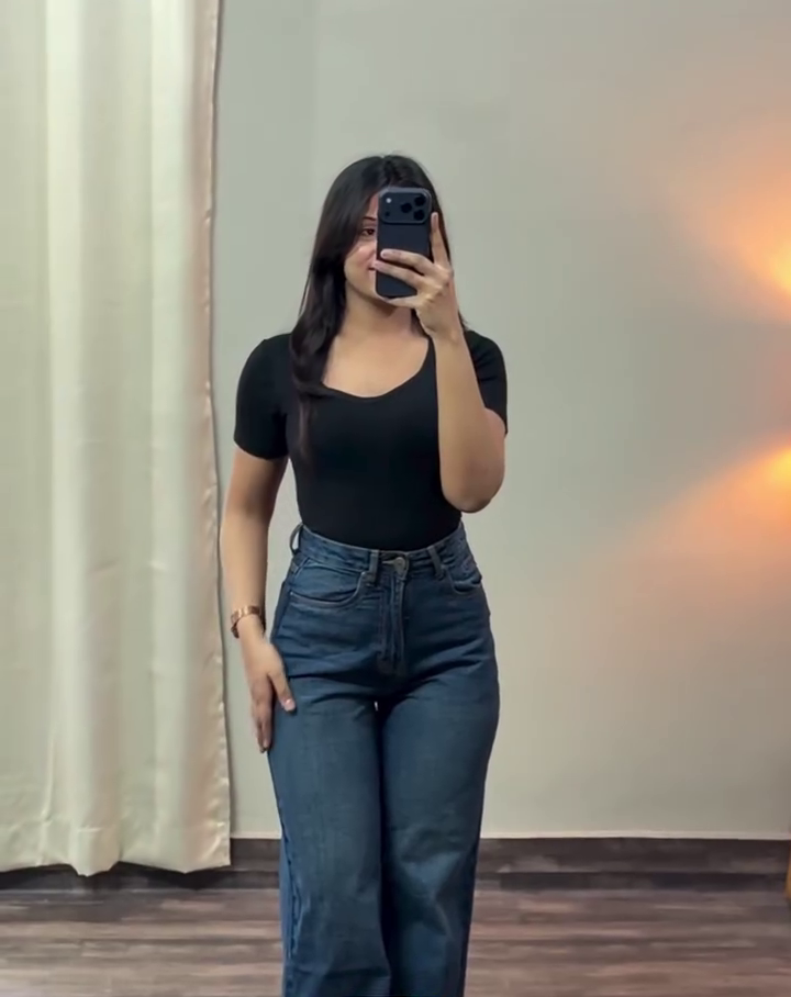 Cocoa Sleek Highneck Top