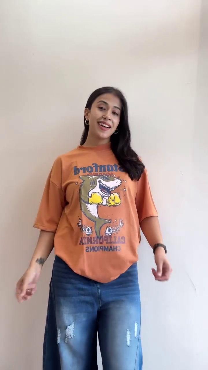 Casual Graphic Street Look