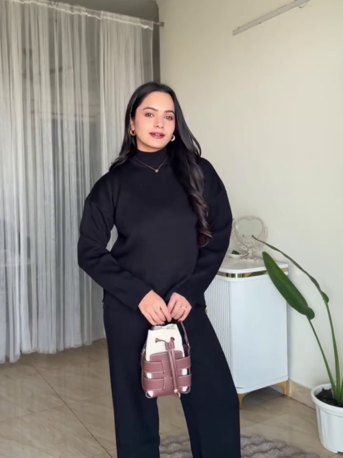 Chic Black Knitted Co-Ord Set – Sweater with Wide-Leg Trousers