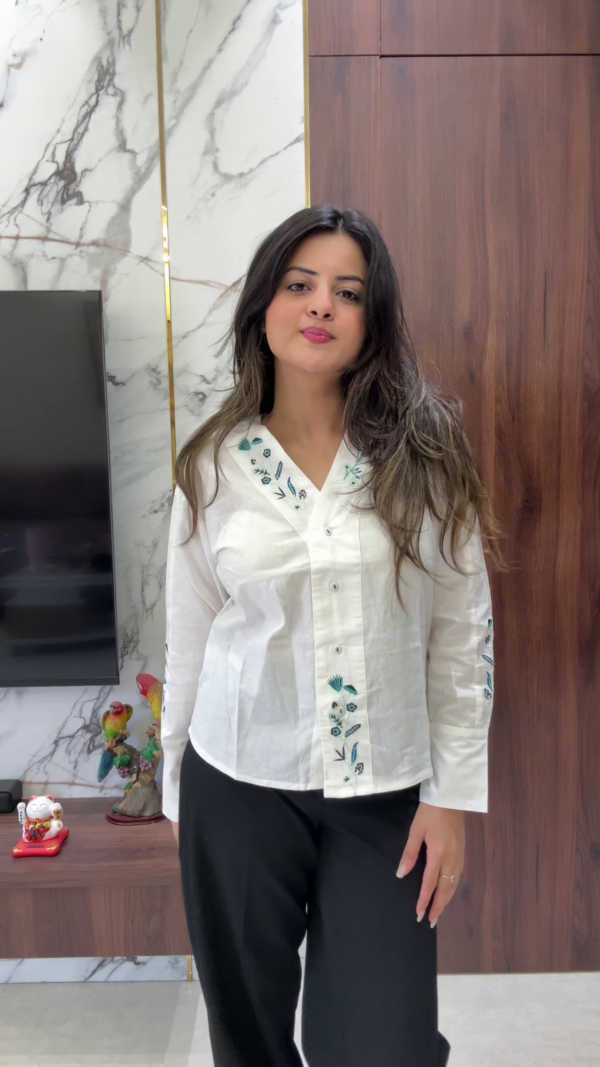 435 (2) Fresh Light Blue Shirt with Yellow Floral Embroidery – Effortless Chic Style