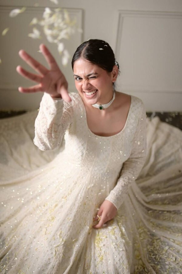 6116_2.jpg Off White Lucknowi Special Readymade Anarkali Suit Set