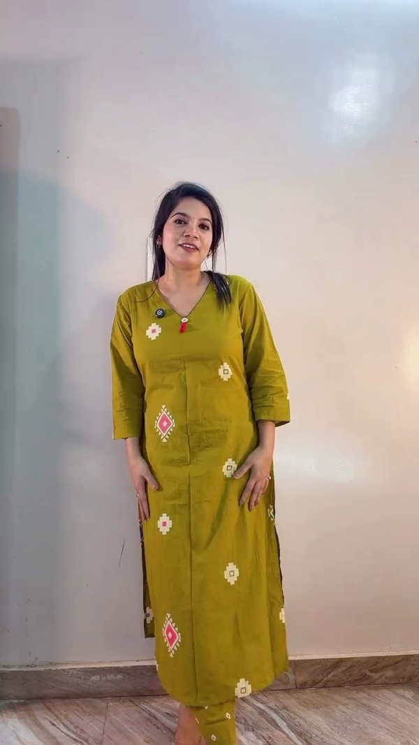 932 (6) Orange Printed Kurta Set