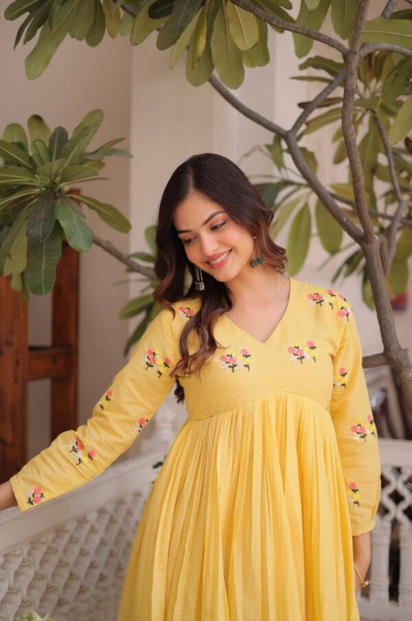 KA-1236_1.jpg Yellow Cotton Kurti Pant Set with Embroidered Work