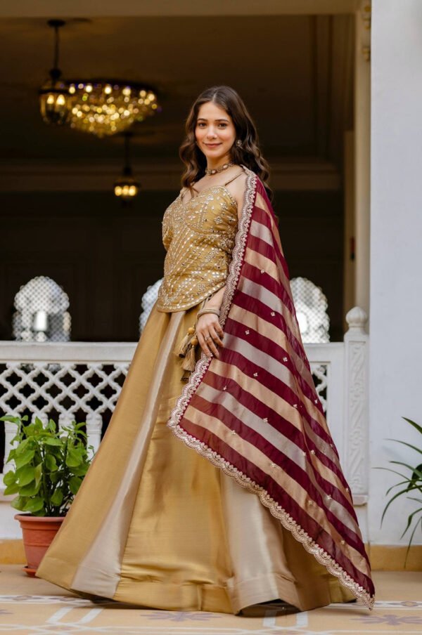 RR-40GOLD_5.jpg Royal Banarasi Lehenga – Timeless Elegance for Your Grand Celebrations