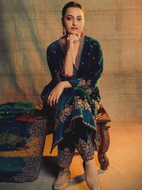 TD-6089_4.jpg Sonakshi Sinha Inspired Rama Green Velvet Kurta Set