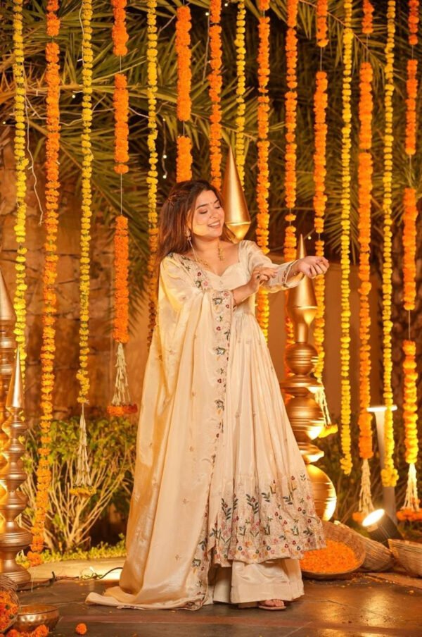 TD-6106_15.jpg Off-White Wedding Special Palazzo Suit Set