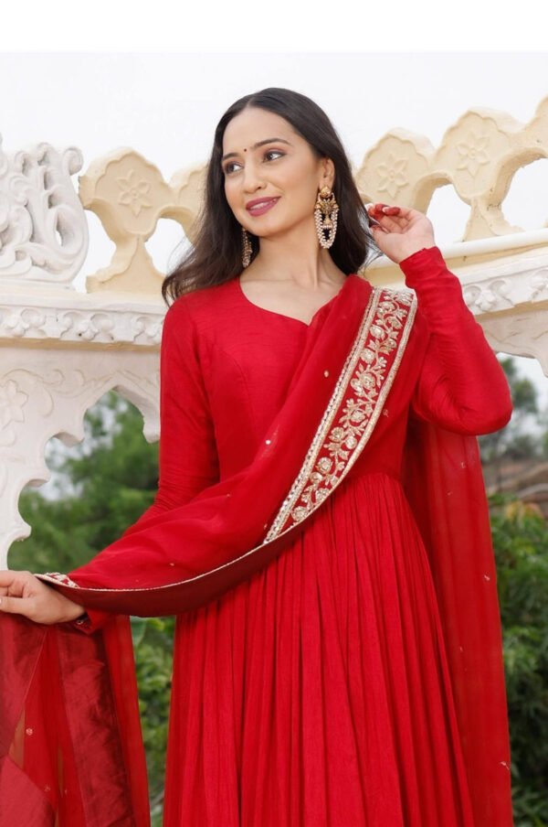 Tapi-287_2.jpg Exotic Red Georgette Suit Set with Embroidered Dupatta