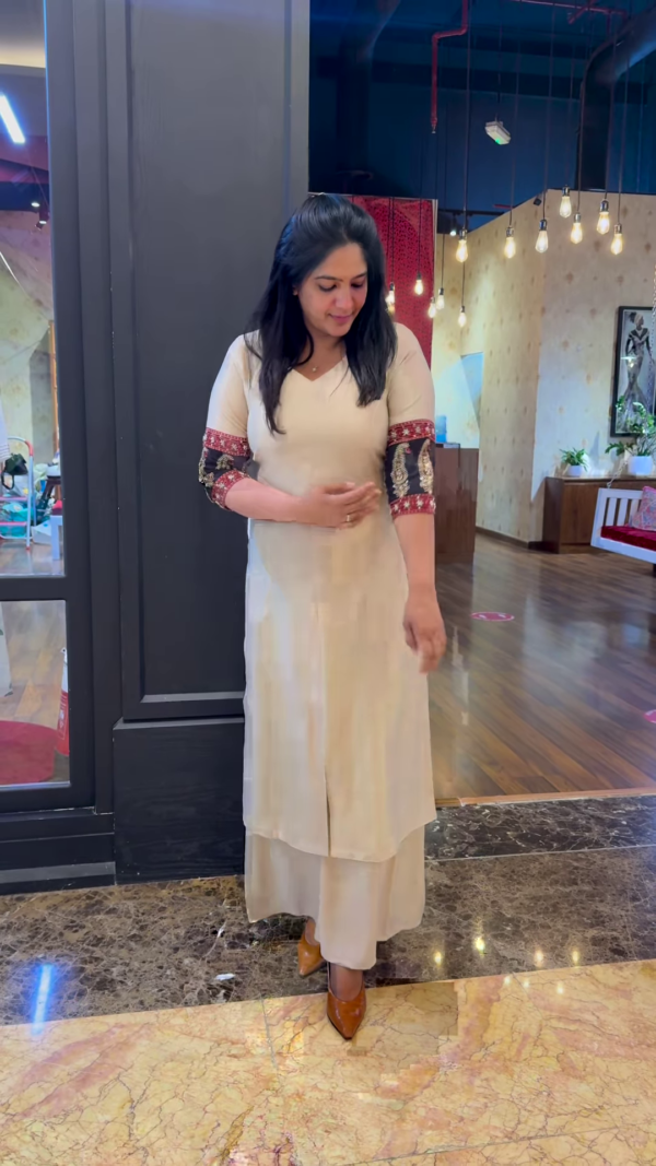 vlcsnap-2025-02-05-14h45m43s700.png Beautiful South Cotton Embroidery Kurta with Pant – A Perfect Blend of Comfort and Traditional Elegance